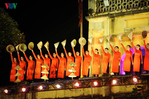Festival áo dài Hà Nội, chuyển tải thông điệp văn hóa - ảnh 2